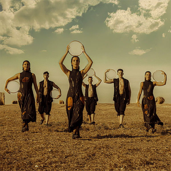 Arvine Danza inaugura la XXVIII Feria de Teatro de Castilla y León con el estreno de ‘Arraigo’, un recorrido emotivo por la tradición dancística española