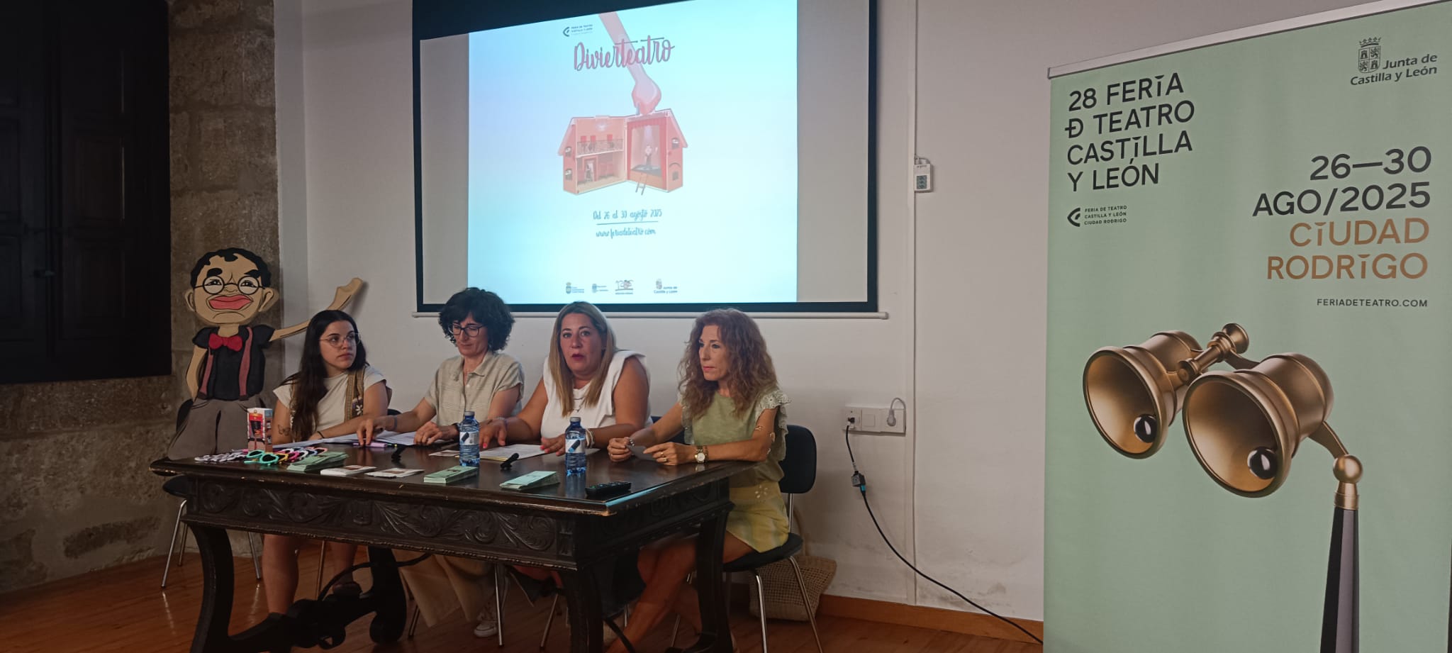 Divierteatro, rinde homenaje este año al 125 aniversario del Teatro Nuevo Fernando Arrabal