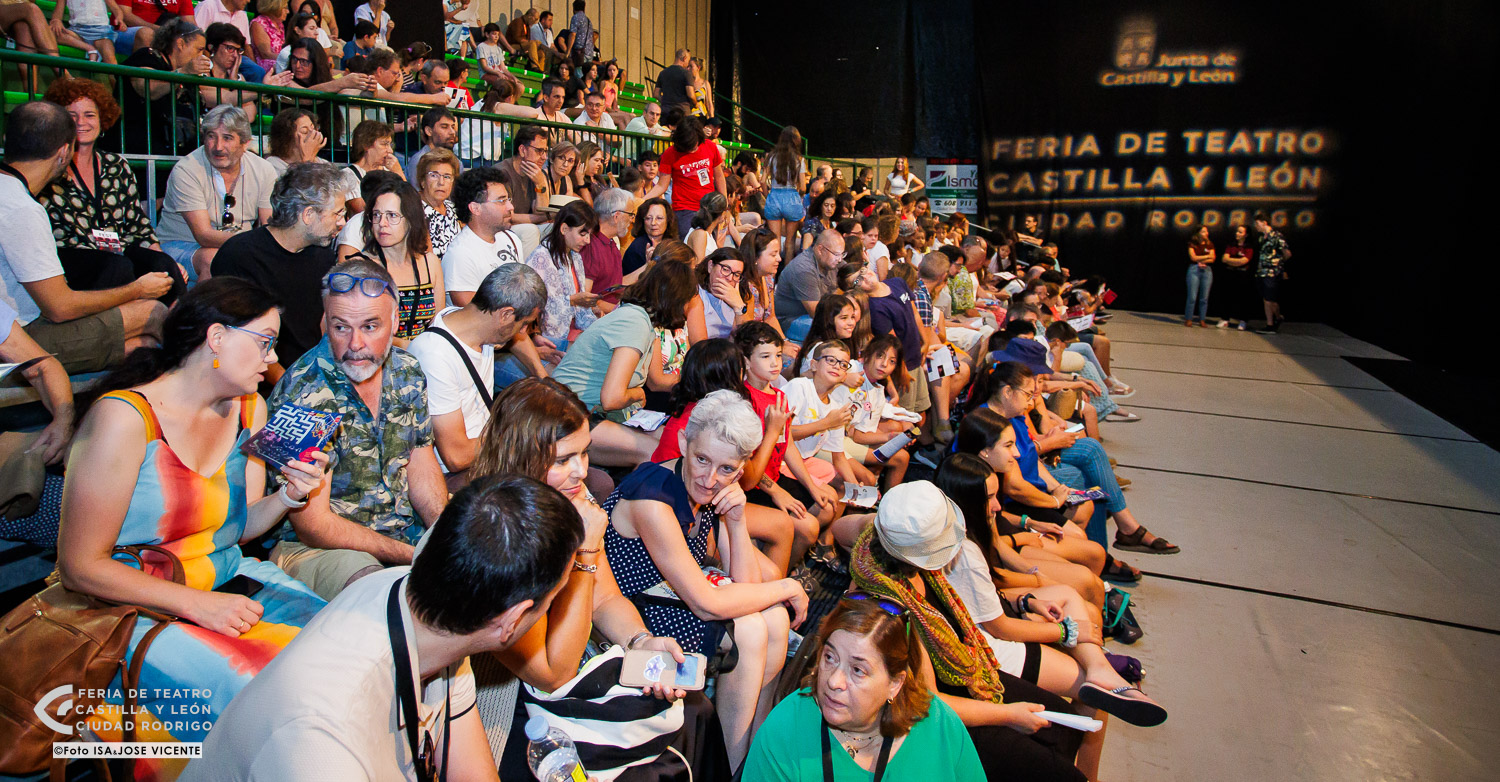 El 100% de los/as profesionales encuestados de la pasada Feria manifiestan su deseo de volver y la recomendarían a otros/as profesionales